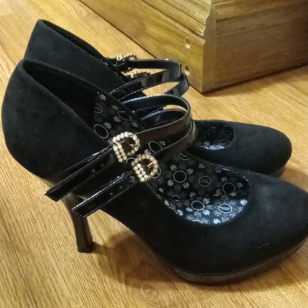 Veronica Riverdale black heels